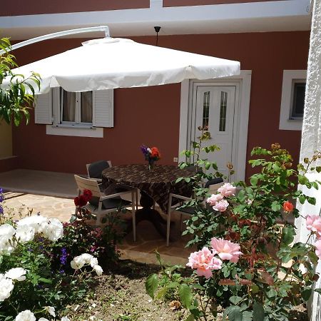 Angelika House 1 Apartment Marathias  Ngoại thất bức ảnh