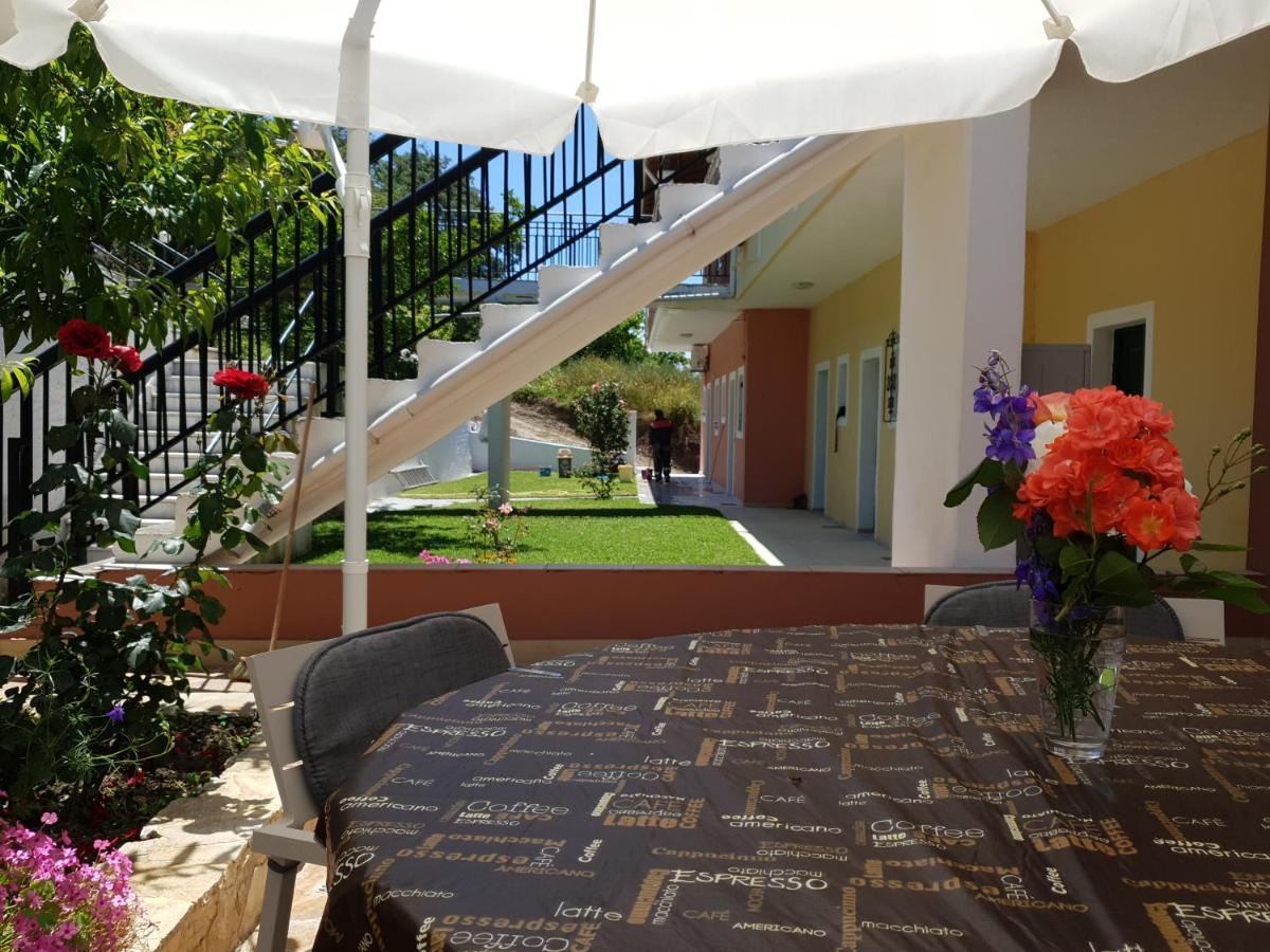 Angelika House 1 Apartment Marathias  Ngoại thất bức ảnh